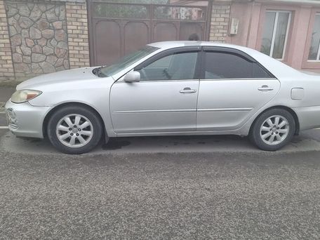 Toyota Camry, 2004