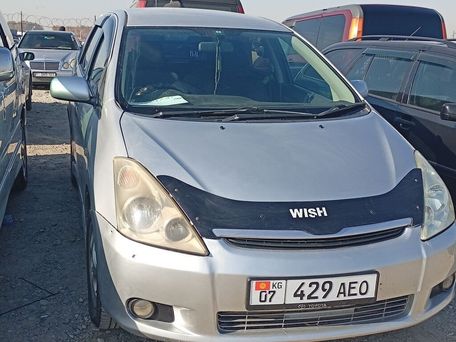 Toyota Wish, 2003 — photo 1