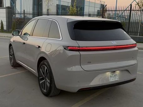 Li Auto (Lixiang) L6, 2024 — photo 4