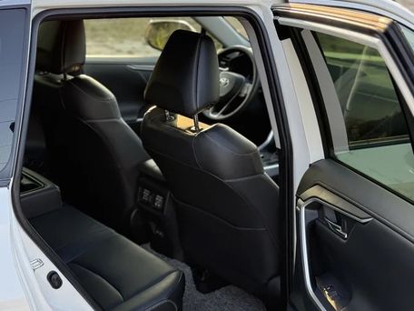 Toyota RAV4, 2022 — сүрөт 11