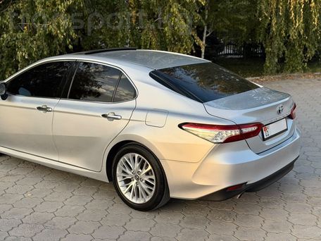 Toyota Camry, 2018 — 照片 6