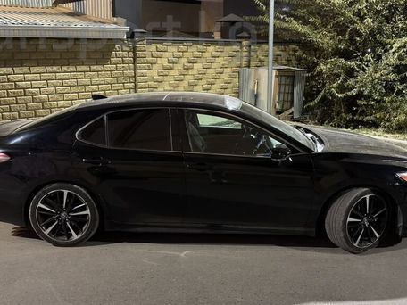 Toyota Camry, 2018 — photo 3
