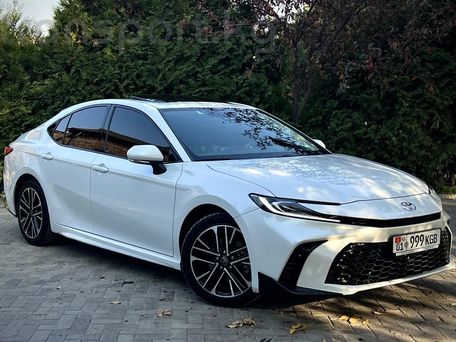 Toyota Camry, 2025 — photo 3