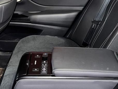Lexus ES, 2019 — photo 7