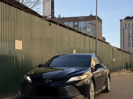 Toyota Camry, 2018 — 照片 1