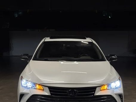 Toyota Avalon, 2019 — фото 1