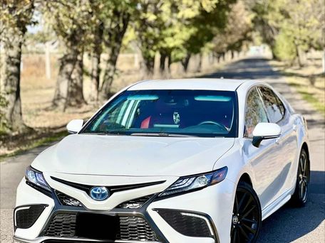 Toyota Camry, 2022 — photo 1