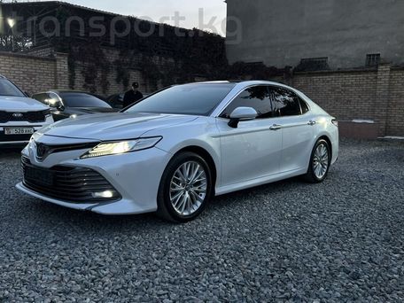 Toyota Camry, 2019 — 照片 1