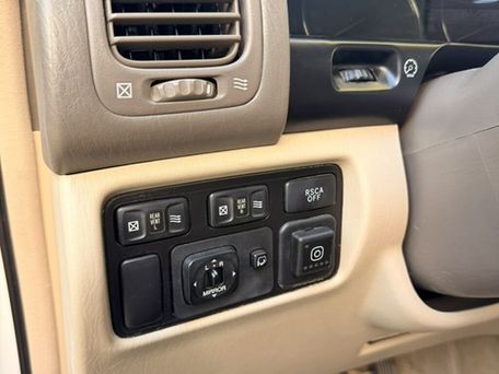 Lexus LX, 2003 — 照片 2