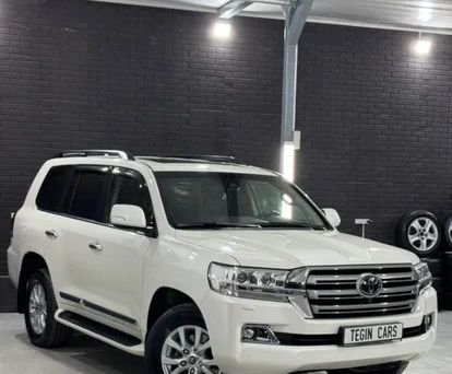 Toyota Land Cruiser, 2020 — фото 1