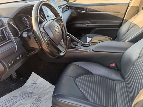 Toyota Camry, 2020 — 照片 7