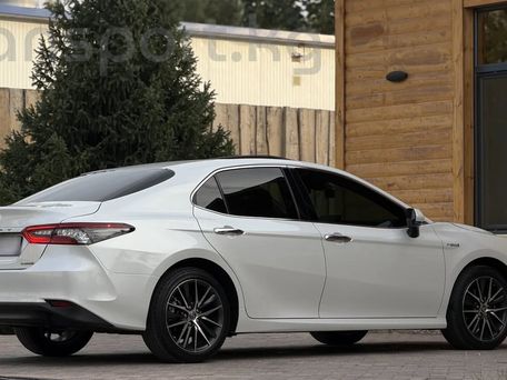Toyota Camry, 2023 — фото 4