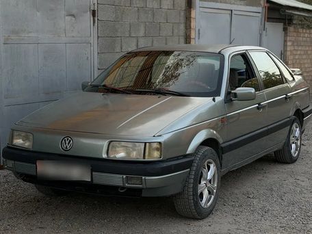 Volkswagen Passat, 1988 — 照片 1