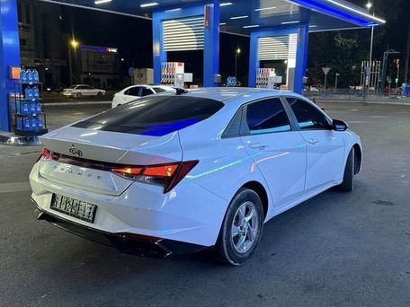 Hyundai Elantra, 2020 — 照片 3