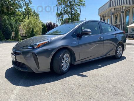 Toyota Prius, 2019 — фото 2
