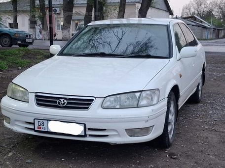 Toyota Camry, 1999