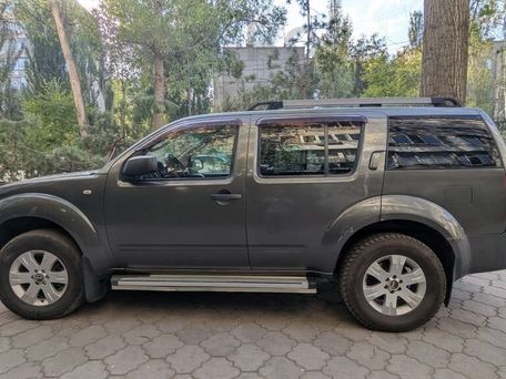 Nissan Pathfinder, 2005 — photo 2