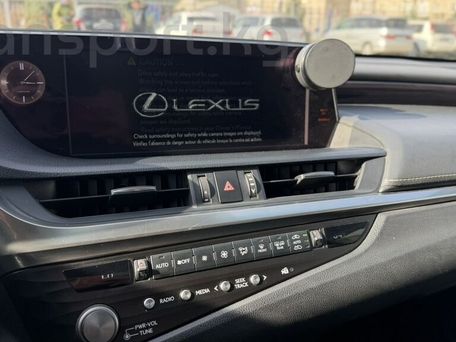 Lexus ES, 2021 — фото 11