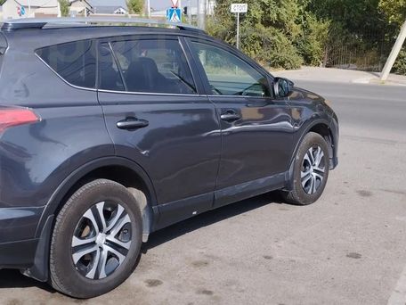 Toyota RAV4, 2018 — сүрөт 8