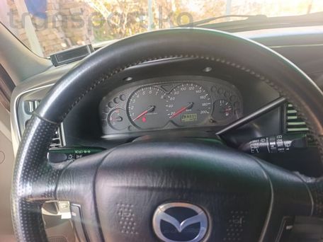 Mazda Tribute, 2002 — 照片 8