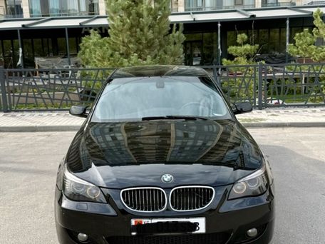 BMW 5 Series, 2008 — photo 1