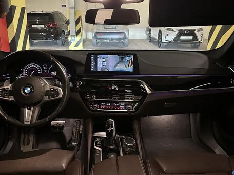 BMW 5 серии, 2018 — 照片 9