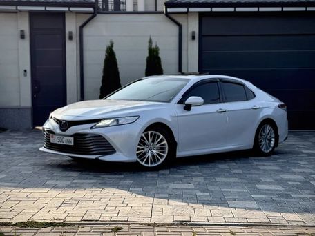 Toyota Camry, 2018 — photo 1