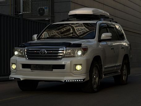 Toyota Land Cruiser, 2009 — 照片 1