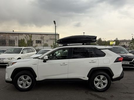 Toyota RAV4, 2019 — сүрөт 4