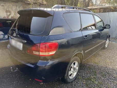 Toyota Avensis Verso, 2003 — сүрөт 3