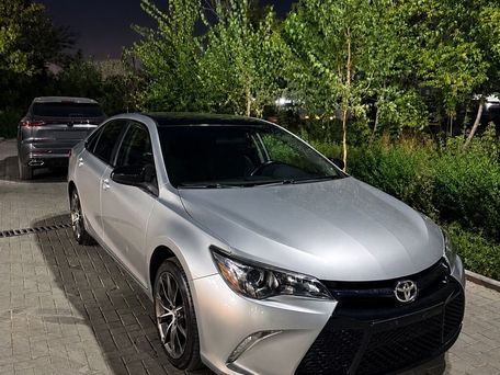 Toyota Camry, 2017 — 照片 5