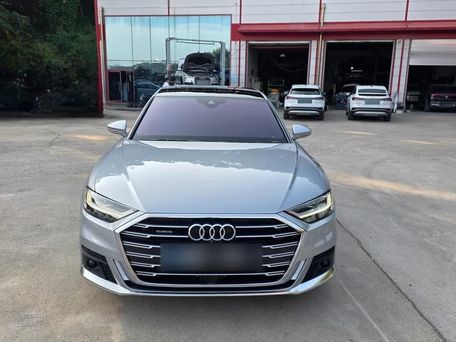 Audi A8, 2020