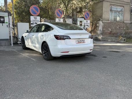 Tesla Model 3, 2020 — 照片 1