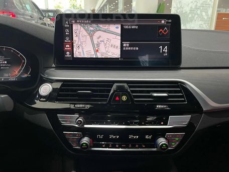BMW 5 серии, 2022 — 照片 7