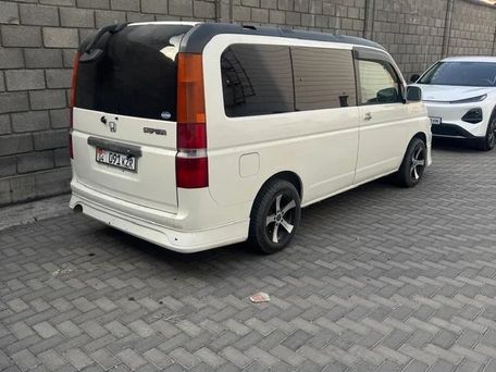 Honda Stepwgn, 2002 — photo 4