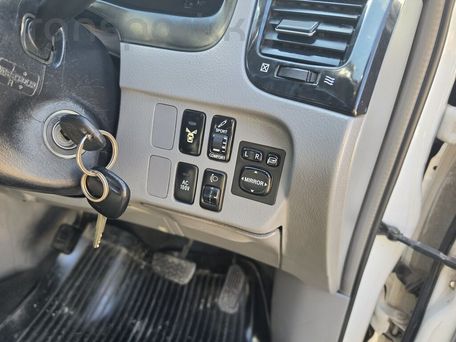 Toyota Ipsum, 2003 — 照片 9