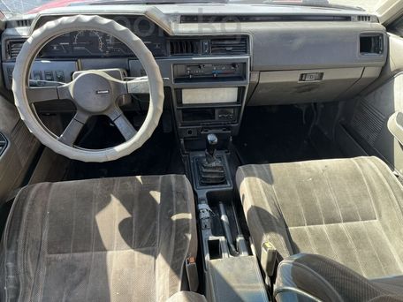 Nissan Bluebird, 1987 — 照片 5