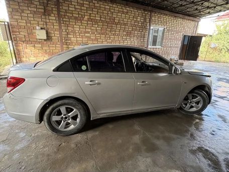 Chevrolet Cruze, 2010 — сүрөт 3