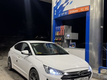 Hyundai Avante, 2019 — 照片 1