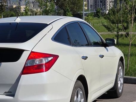 Honda Crosstour, 2010 — фото 3
