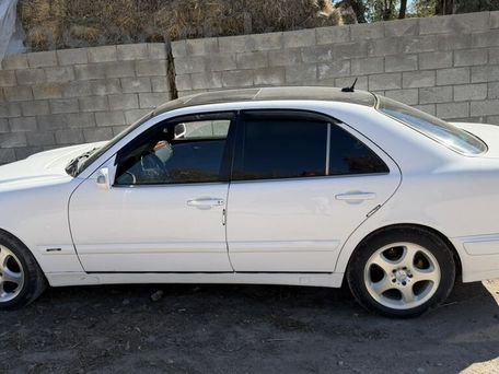 Mercedes-Benz E-Class, 2000 — photo 5