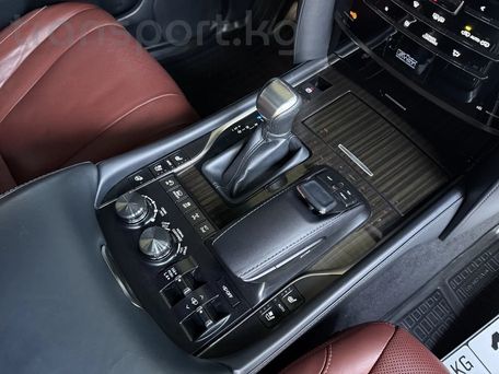 Lexus LX, 2018 — photo 9