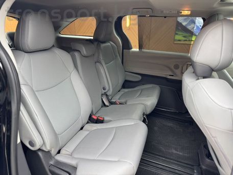 Toyota Sienna, 2022 — photo 9