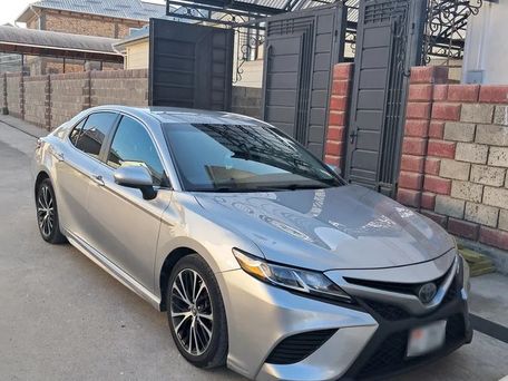 Toyota Camry, 2018 — фото 1