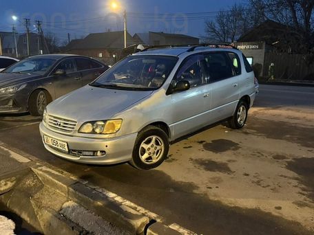 Toyota Ipsum, 1996 — 照片 1