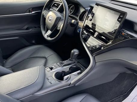 Toyota Camry, 2023 — photo 6