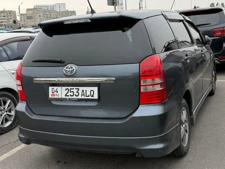 Toyota Wish, 2003