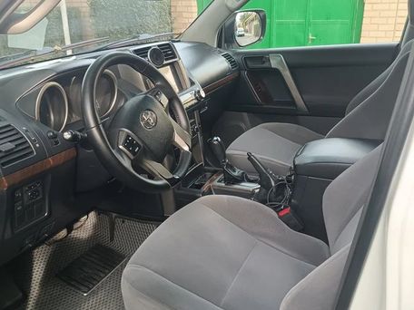 Toyota Land Cruiser Prado, 2012 — photo 3