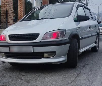 Opel Zafira, 2001 — 照片 1