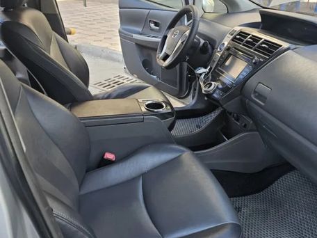 Toyota Prius v (+), 2013 — фото 12